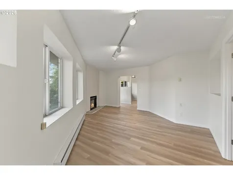 3020 SW 12th Avenue Portland OR 97239