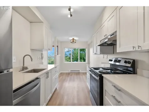 3020 SW 12th Avenue Portland OR 97239