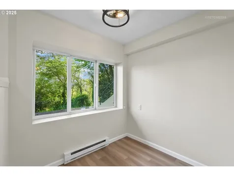 3020 SW 12th Avenue Portland OR 97239