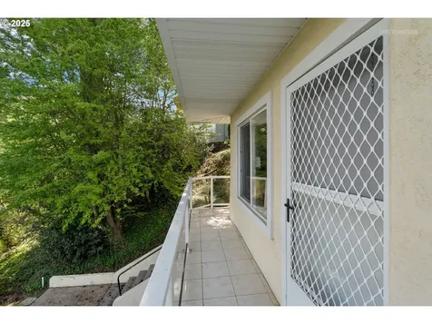 3020 SW 12th Avenue Portland OR 97239