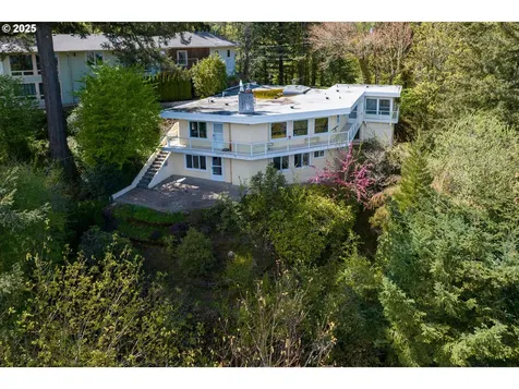 3020 SW 12th Avenue Portland OR 97239
