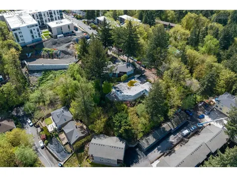 3020 SW 12th Avenue Portland OR 97239