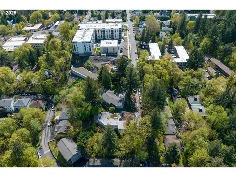 3020 SW 12th Avenue Portland OR 97239
