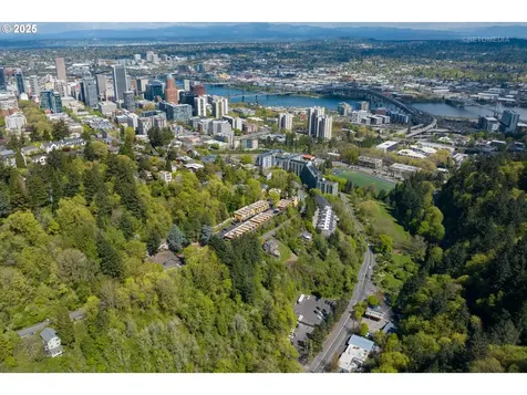 3020 SW 12th Avenue Portland OR 97239