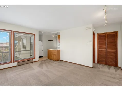3020 SW 12th Avenue Portland OR 97239