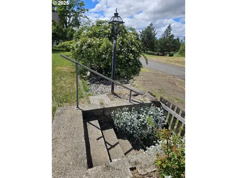 322 NW 2nd Street Goldendale WA 98620