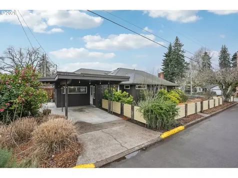 330 NW 14th Street Mcminnville OR 97128