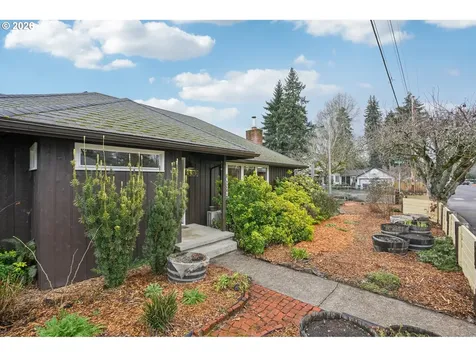 330 NW 14th Street Mcminnville OR 97128
