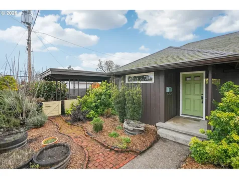 330 NW 14th Street Mcminnville OR 97128