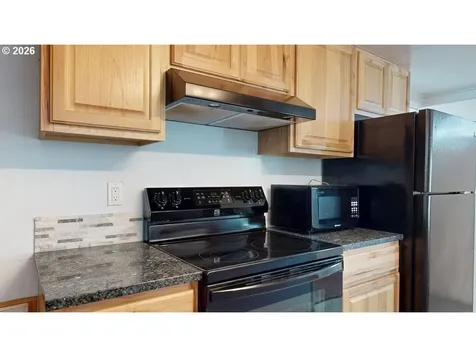 1214 Ransom Avenue Brookings OR 97415