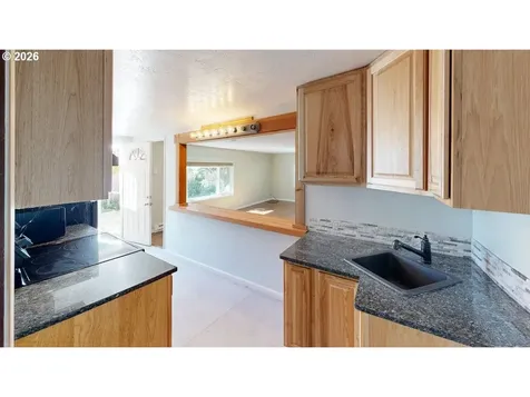 1214 Ransom Avenue Brookings OR 97415