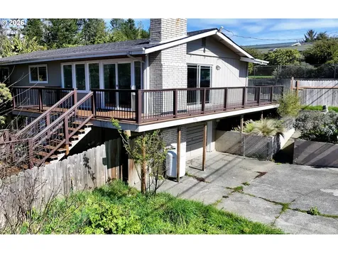 1214 Ransom Avenue Brookings OR 97415