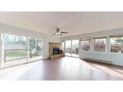 1214 Ransom Avenue Brookings OR 97415