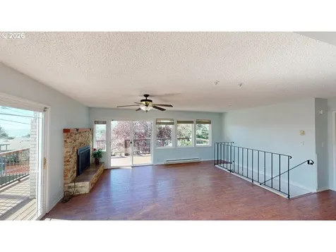 1214 Ransom Avenue Brookings OR 97415