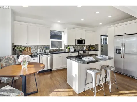 2030 Leslies Way West Linn OR 97068