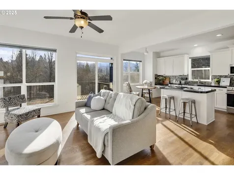 2030 Leslies Way West Linn OR 97068