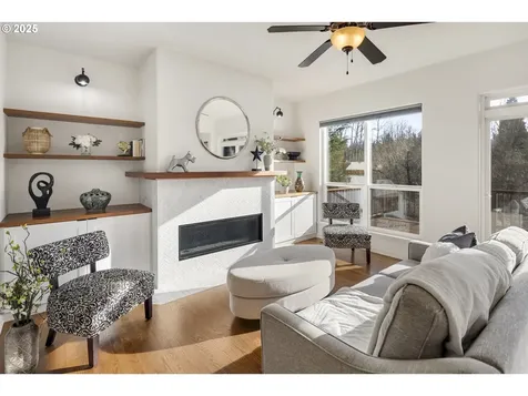 2030 Leslies Way West Linn OR 97068