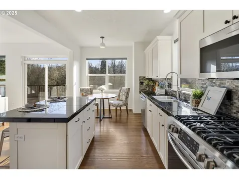 2030 Leslies Way West Linn OR 97068