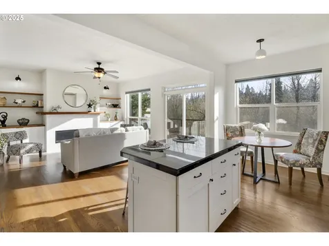 2030 Leslies Way West Linn OR 97068