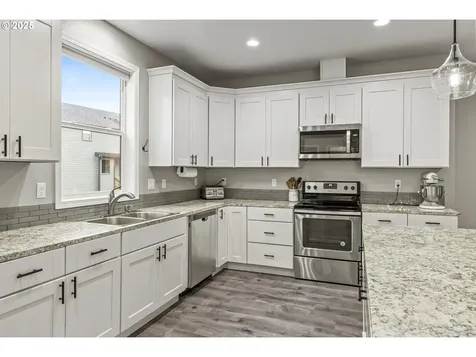 1783 Lewis River Road Woodland WA 98674