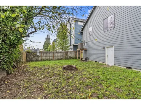 1783 Lewis River Road Woodland WA 98674