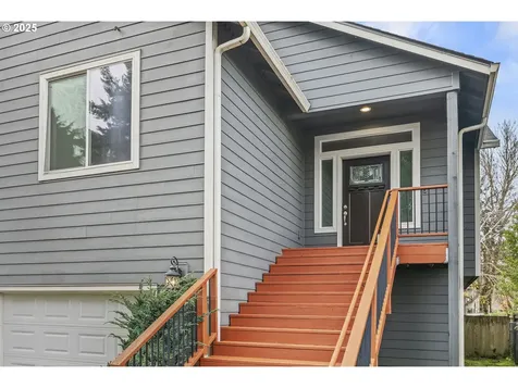 1783 Lewis River Road Woodland WA 98674