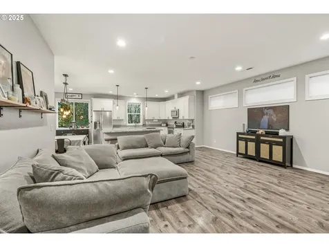 1783 Lewis River Road Woodland WA 98674