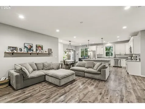 1783 Lewis River Road Woodland WA 98674