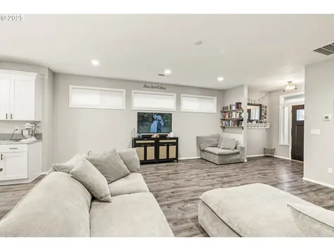 1783 Lewis River Road Woodland WA 98674