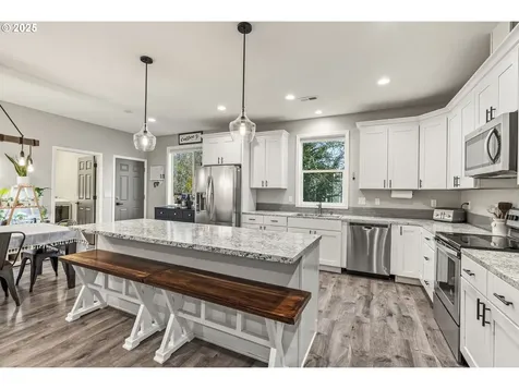 1783 Lewis River Road Woodland WA 98674
