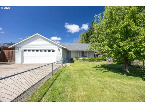 4216 Stella Street Roseburg OR 97471