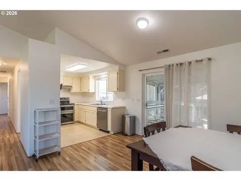4216 Stella Street Roseburg OR 97471