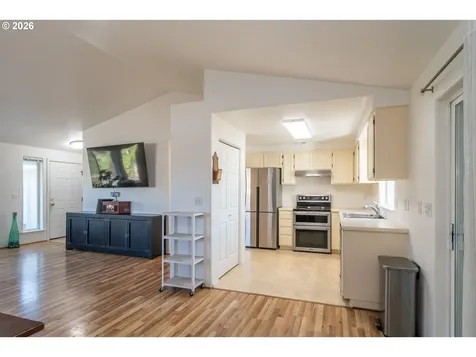 4216 Stella Street Roseburg OR 97471