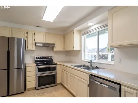 4216 Stella Street Roseburg OR 97471