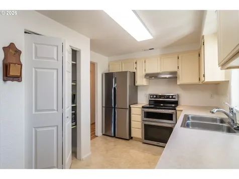 4216 Stella Street Roseburg OR 97471