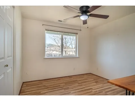 4216 Stella Street Roseburg OR 97471
