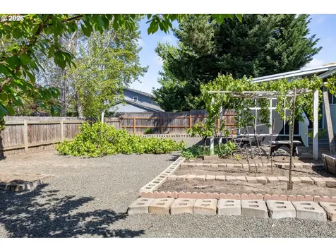 4216 Stella Street Roseburg OR 97471