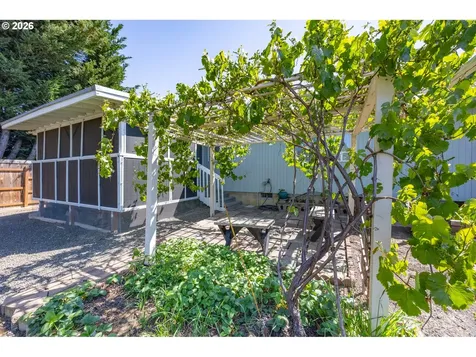 4216 Stella Street Roseburg OR 97471