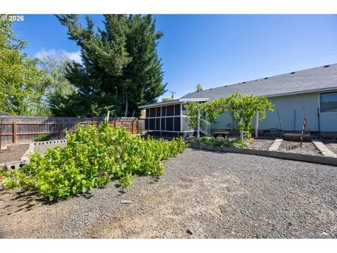 4216 Stella Street Roseburg OR 97471