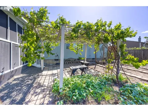 4216 Stella Street Roseburg OR 97471