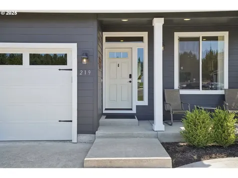 219 W Christy Court Yacolt WA 98675