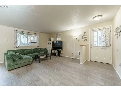 9009 NE Lewis Drive Vancouver WA 98662