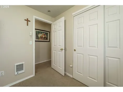 9009 NE Lewis Drive Vancouver WA 98662