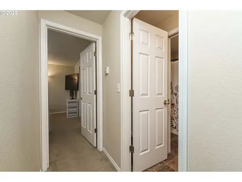 9009 NE Lewis Drive Vancouver WA 98662