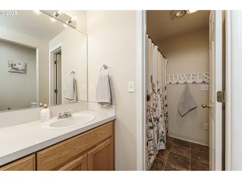 9009 NE Lewis Drive Vancouver WA 98662