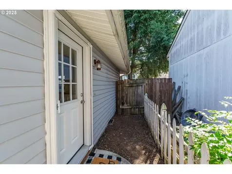 9009 NE Lewis Drive Vancouver WA 98662