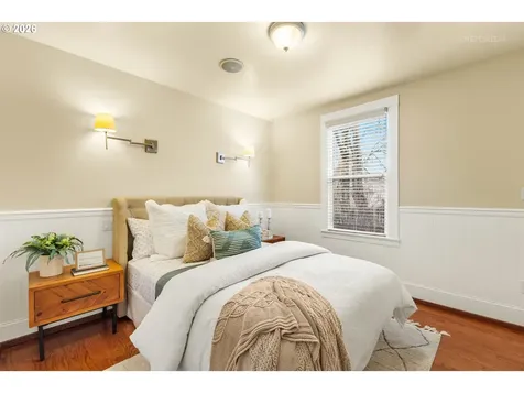 3936 NE Grand Avenue Portland OR 97212