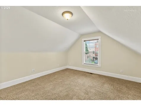 3936 NE Grand Avenue Portland OR 97212