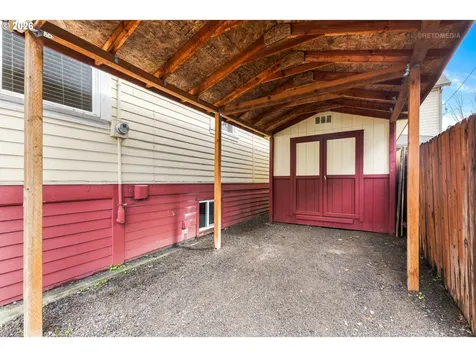 3936 NE Grand Avenue Portland OR 97212