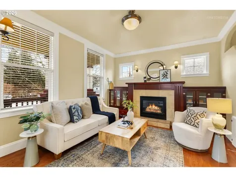 3936 NE Grand Avenue Portland OR 97212
